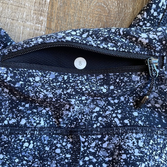 Lululemon leggings - Picture 10 of 10